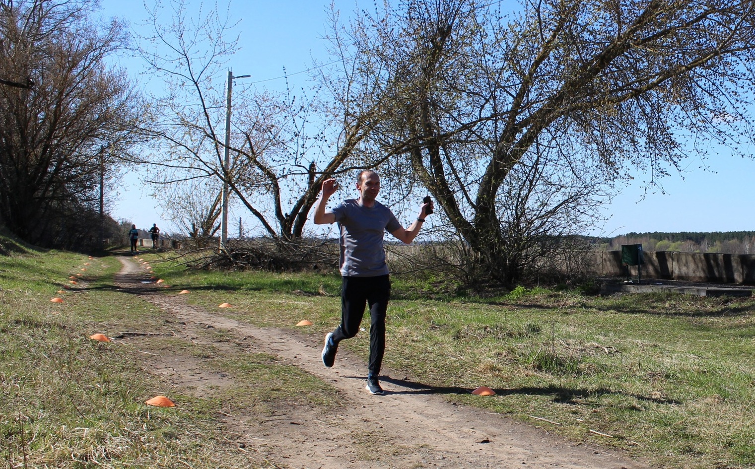 Владимир Берёзкин бежит свой первый забег parkrun.